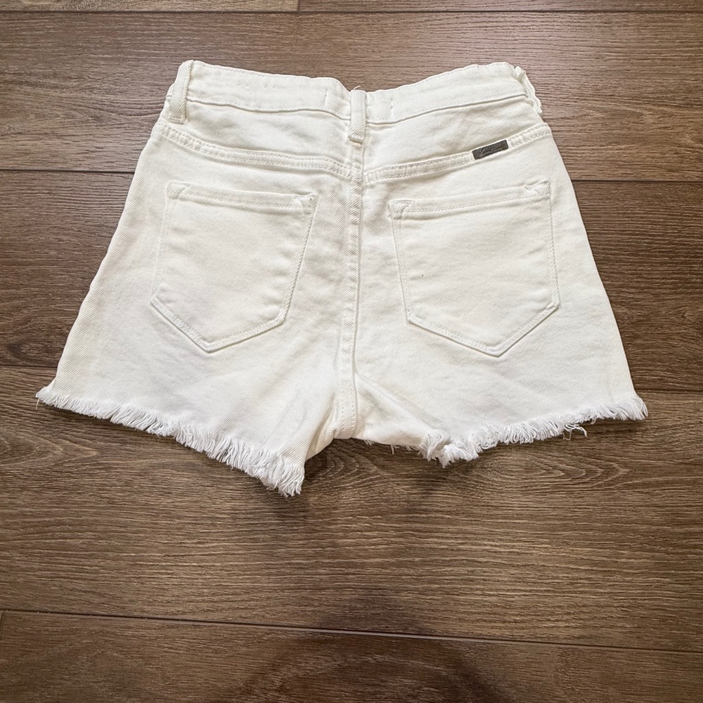KanCan Women's Everything's Alright High-Rise Mom Shorts, White, Distressed, S - Picture 5 of 12